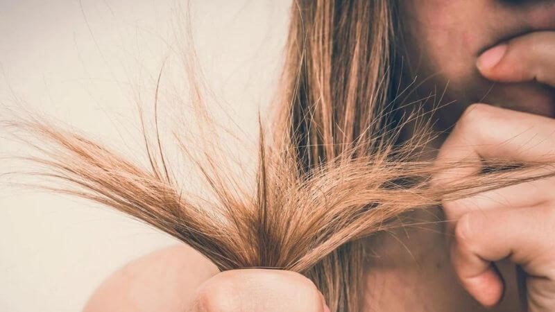Tóc yếu gãy